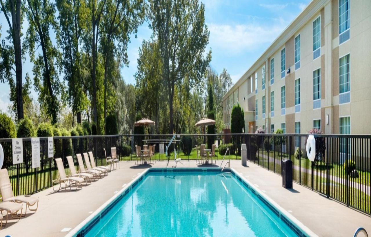 Holiday Inn Johnstown-Gloversville Zewnętrze zdjęcie